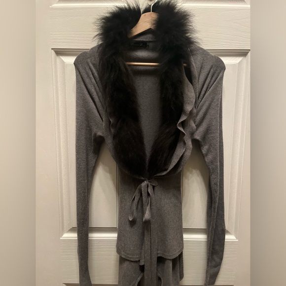 FRANCO D WOMEN'S GRAY RUFFLE FRONT CARDIGAN WITH DETACHABLE FAUX FUR- SM/MED - Picture 1 of 7